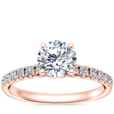 Anillo de compromiso con diamantes pequeños y micropavé en oro rosado de 14 k